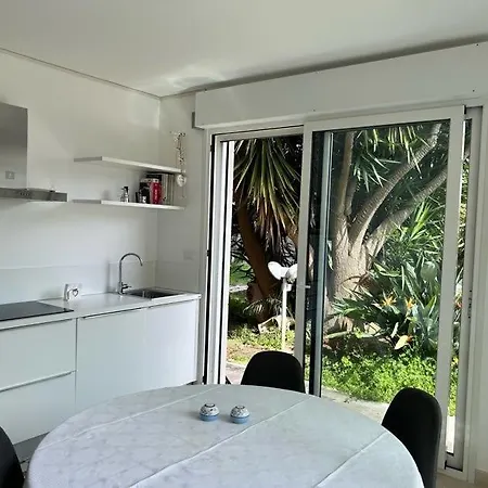 Giardino A Mare Бари